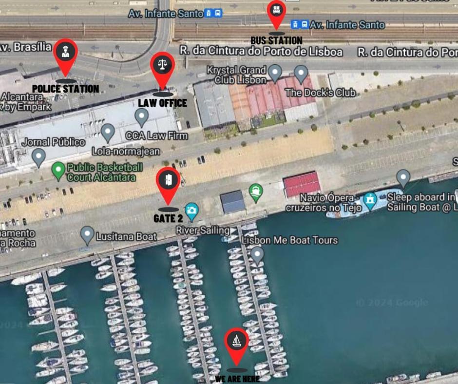 Cozy Lisbon Marina Sleepaboard - Sail Away Hotel Eksteriør billede
